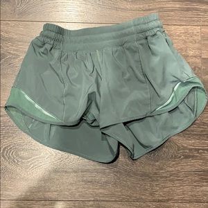 Lululemon Hotty Hot Short
